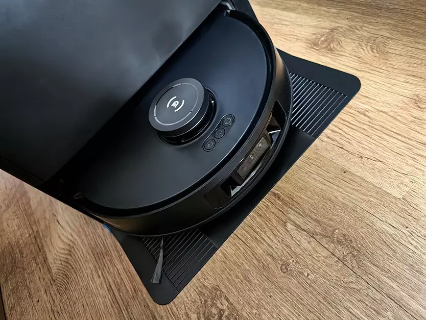 Робот-пылесос с многофункциональной док-станцией Ecovacs Deebot T30S