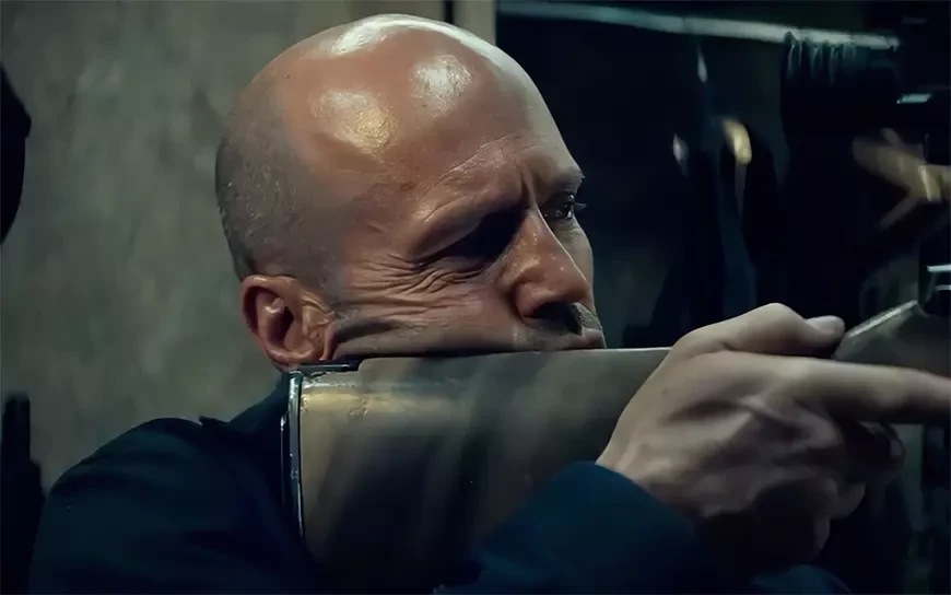 Мастер / A Working Man (2025)