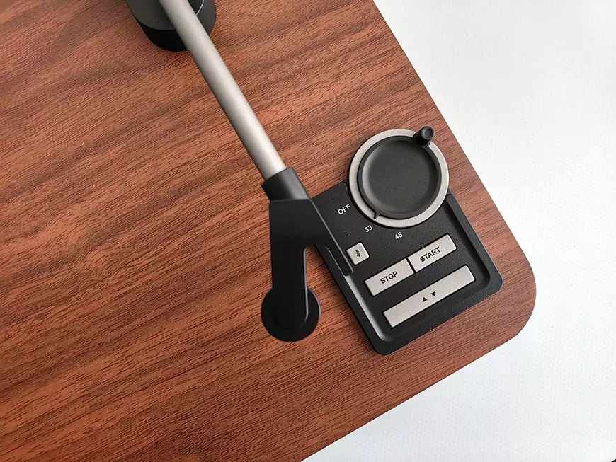 Проигрыватель виниловых пластинок с автоматическим управлением и Bluetooth Alive Audio Magna