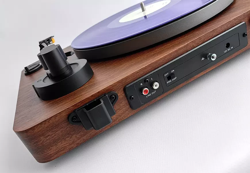 Проигрыватель виниловых пластинок с автоматическим управлением и Bluetooth Alive Audio Magna