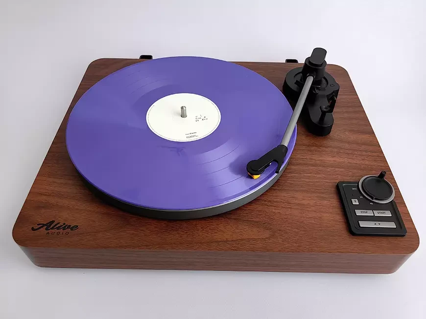 Проигрыватель виниловых пластинок с автоматическим управлением и Bluetooth Alive Audio Magna