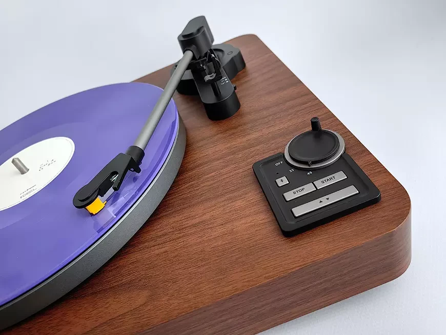 Проигрыватель виниловых пластинок с автоматическим управлением и Bluetooth Alive Audio Magna