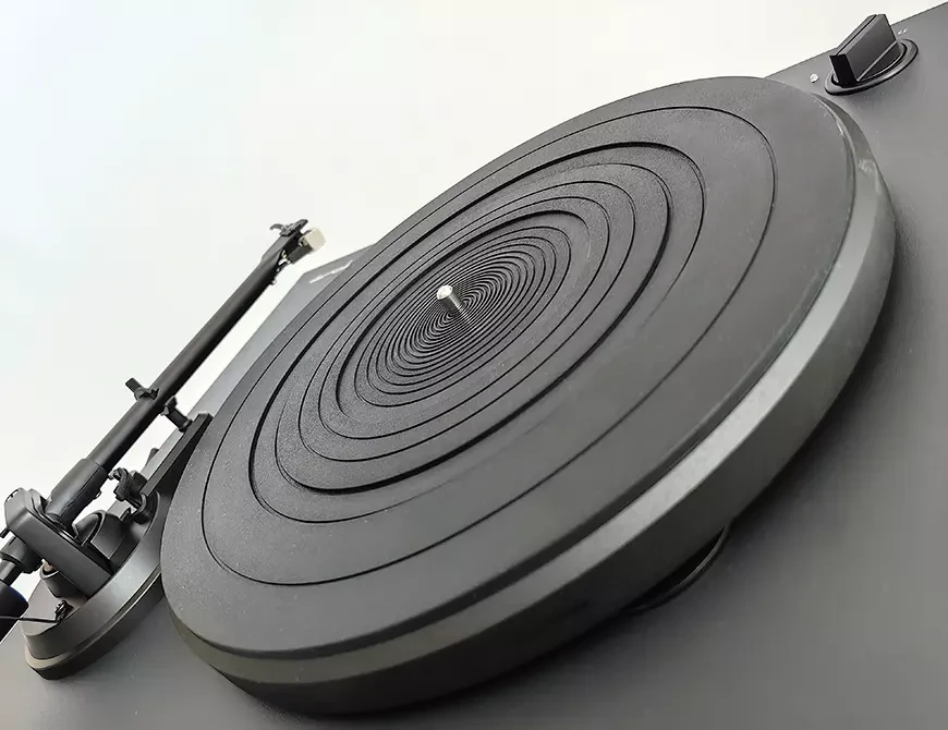 Проигрыватель виниловых пластинок Radiotehnika «Старт LP002D»