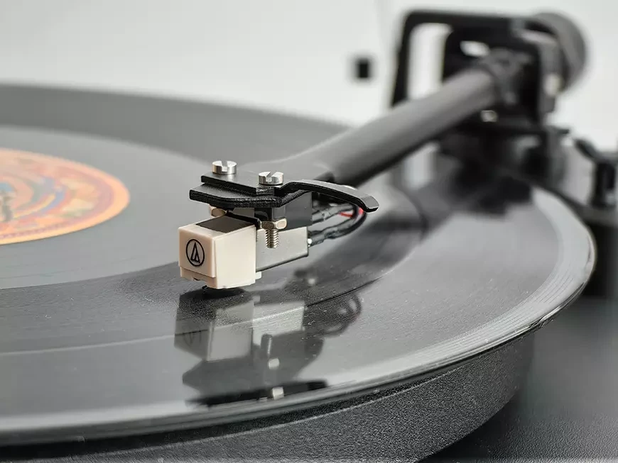 Проигрыватель виниловых пластинок Radiotehnika «Старт LP002D»