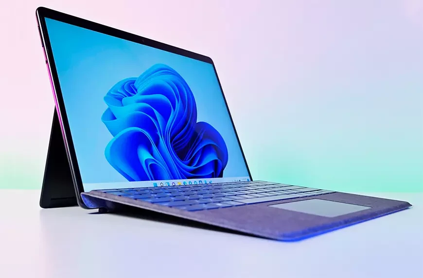 Планшет Microsoft Surface Pro 10 с OLED-дисплеем