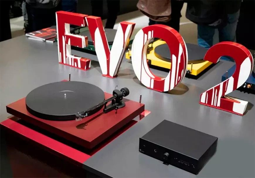 Проигрыватель виниловых пластинок Pro-Ject Debut EVO 2