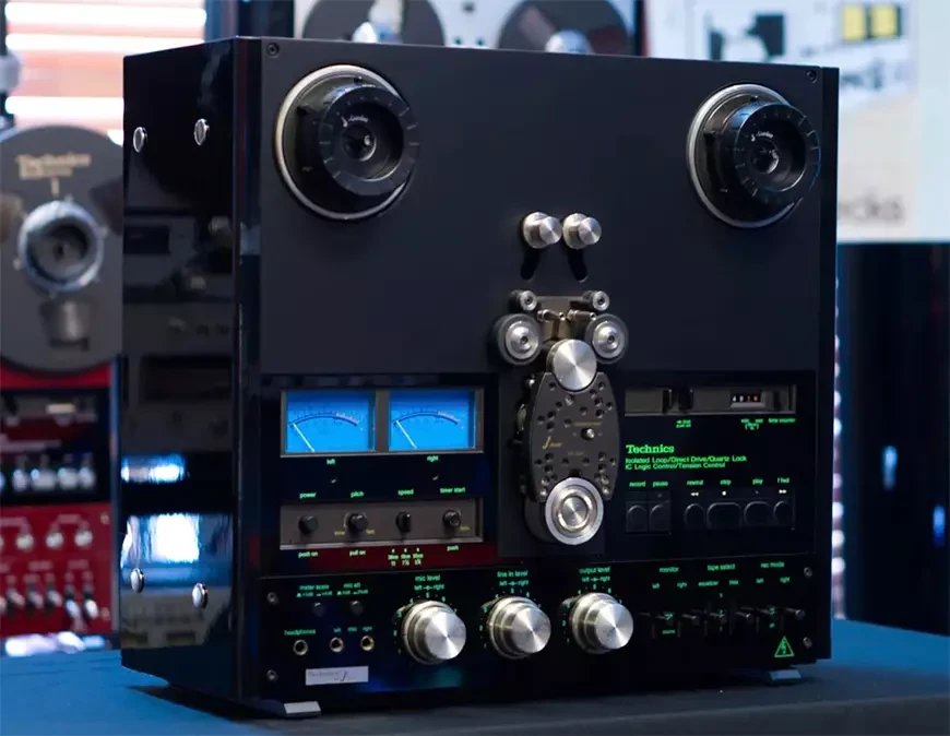 7. J-Corder Technics RS-1500 McIntosh-Style