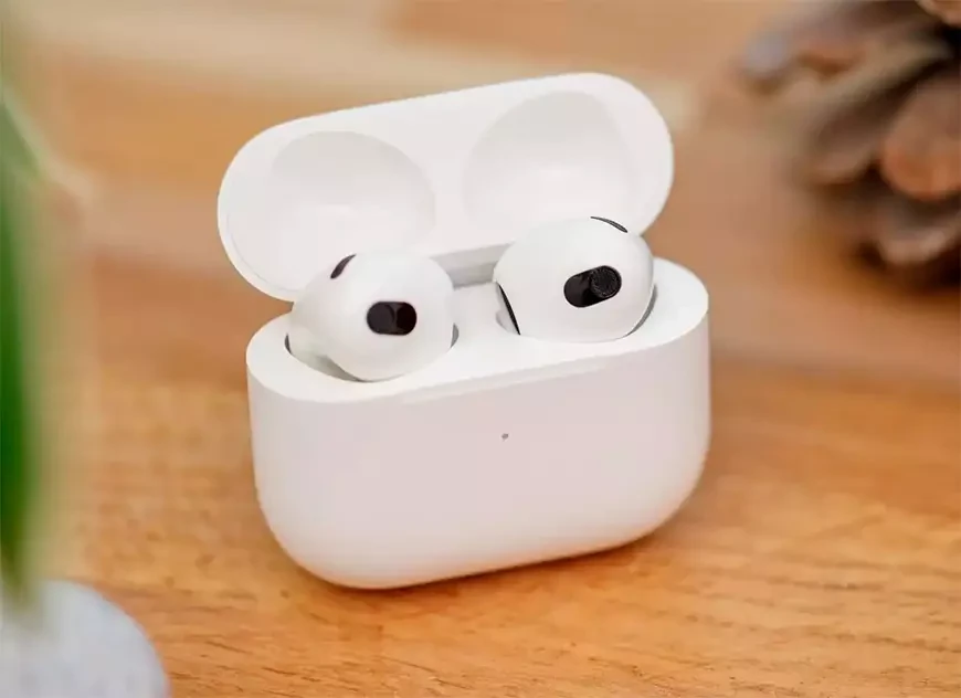 TWS-наушники Apple AirPods 4