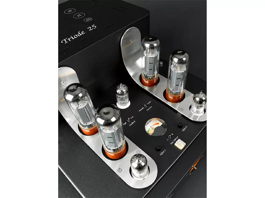 Интегральный усилитель Unison Research Triode 25 Black Edition