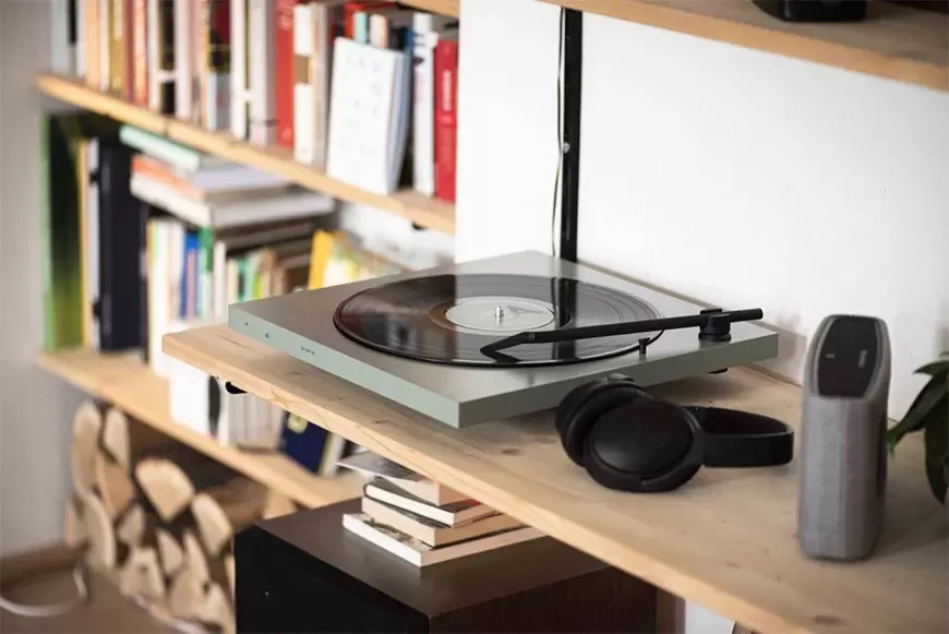 Проигрыватель виниловых пластинок TONE Turntable