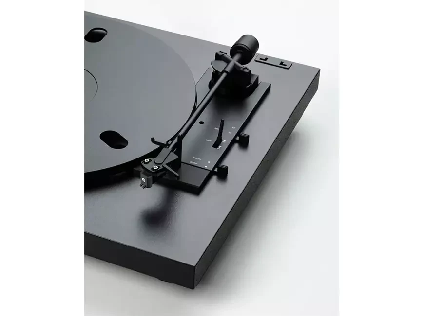 Полностью автоматический проигрыватель виниловых пластинок Pro-Ject Automat A1.2
