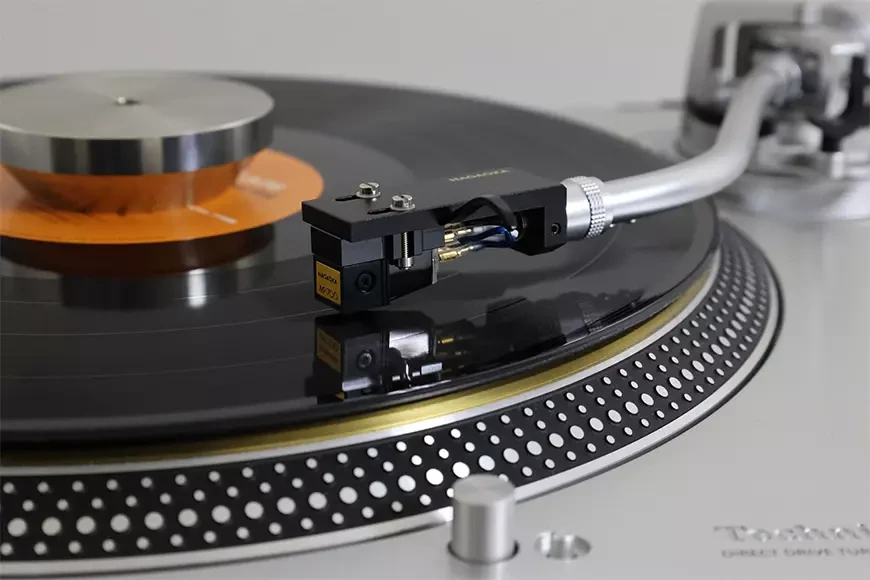 Nagaoka MP-700 – головка звукоснимателя типа Moving Permalloy (MP)