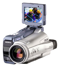 Цифровая видеокамера Sony DCR-IP220