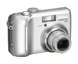 Цифровая фотокамера Nikon CoolPix P2