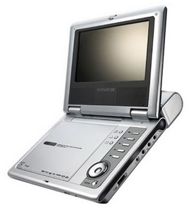 Портативный DVD-проигрыватель Daewoo DPC-7800PD 