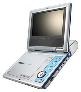 Портативный DVD-проигрыватель Daewoo DPC-7700PD 