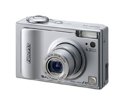 Цифровая фотокамера FujiFilm FinePix F10