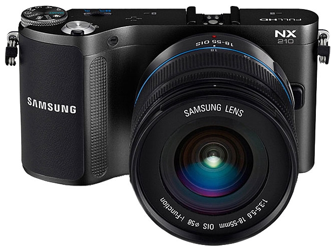 Цифровая фотокамера Samsung NX210 Kit 