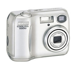 Цифровая фотокамера Nikon Coolpix 2200
