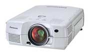 ЖК проэктор Panasonic PT-L702SDE