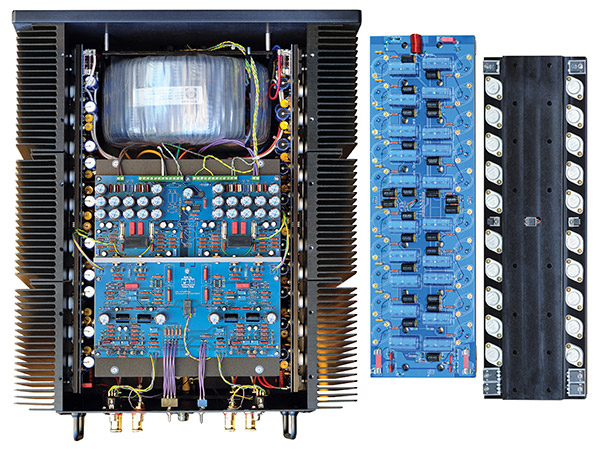 EBSA3-guts_capacitors_8398.jpg