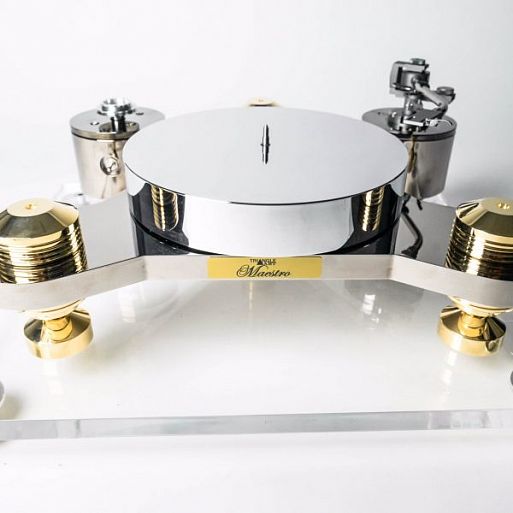 The Triangle ART Maestro Turntable