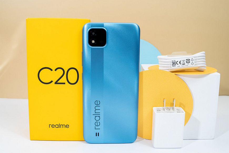 realme C20 — «король развлечений» начального уровня с ёмкой батареей и большим экраном