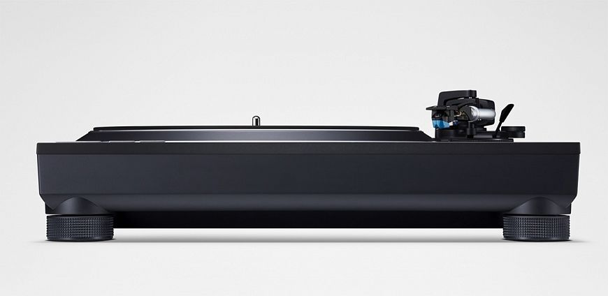 Technics SL-100C — проигрыватель винила начального уровня