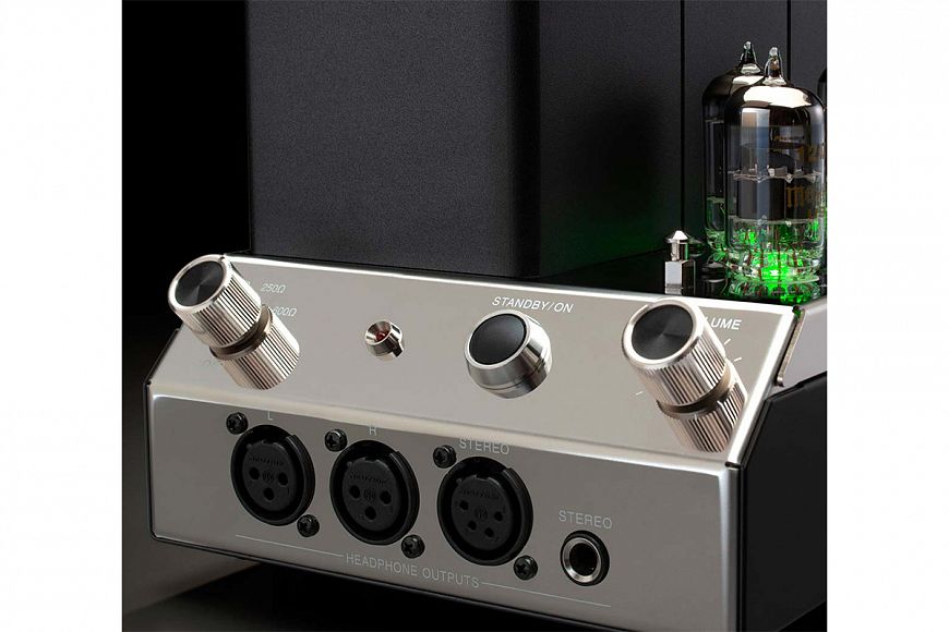 McIntosh MHA200 — ламповый усилитель для наушников