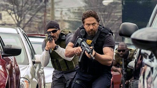 1. Охота на воров / Den of Thieves (2018)